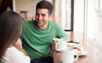 11 Fourth Date Tips to Really Play Your Cards Right