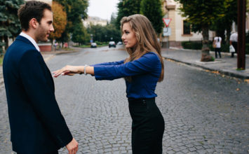 Why Don’t Girls Like Me? 9 Reasons She’s Just Not Into You